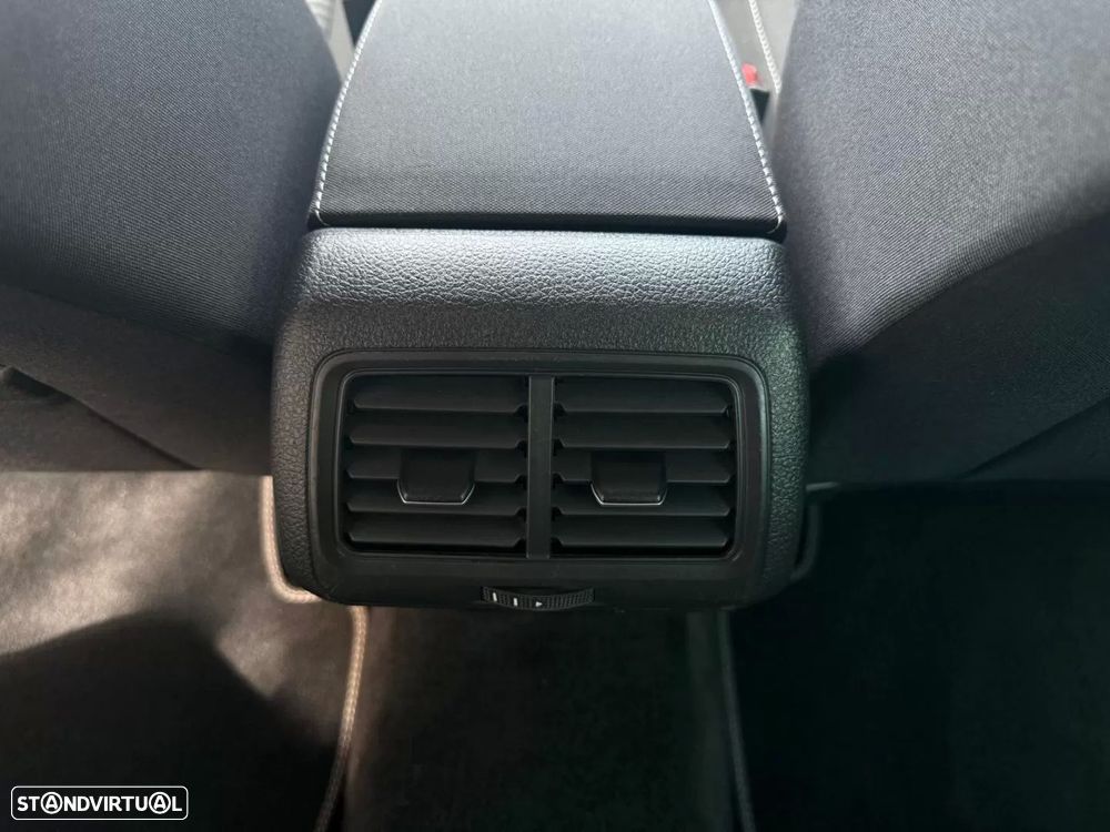 VW Golf 1.6 TDI BlueMotion DSG Comfortline - 31
