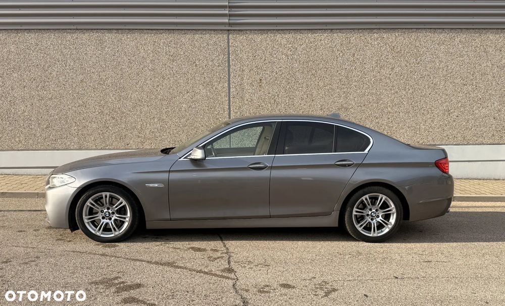 BMW Seria 5 530d Sport-Aut Luxury Line - 5