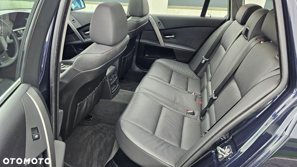 BMW Seria 5 525i - 14