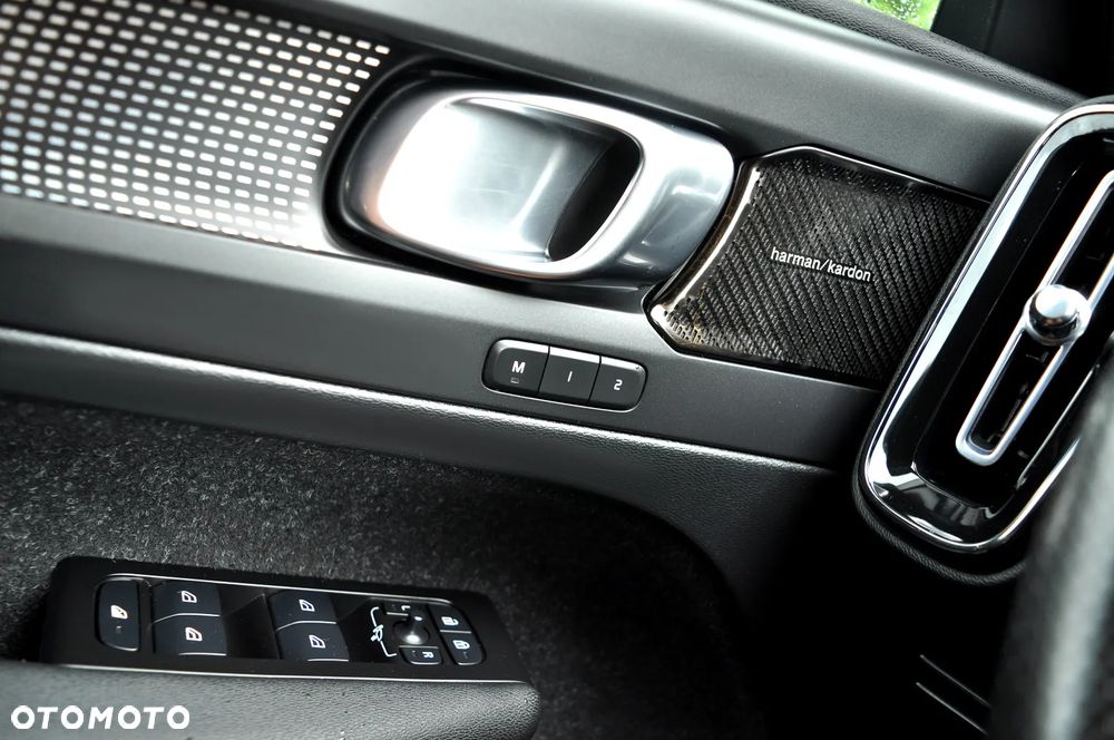 Volvo XC 40 T4 Recharge DKG RDesign Expression - 16