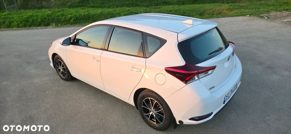 Toyota Auris 1.33 VVT-i Premium Comfort - 31