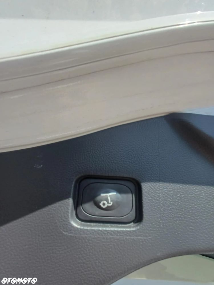 Ford Mondeo 2.0 TDCi ECOnetic Start-Stopp Business Edition - 19