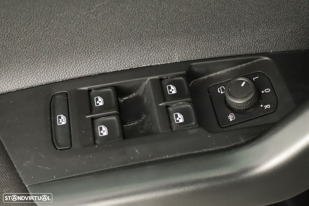 VW Polo 1.0 TSI Urban - 19