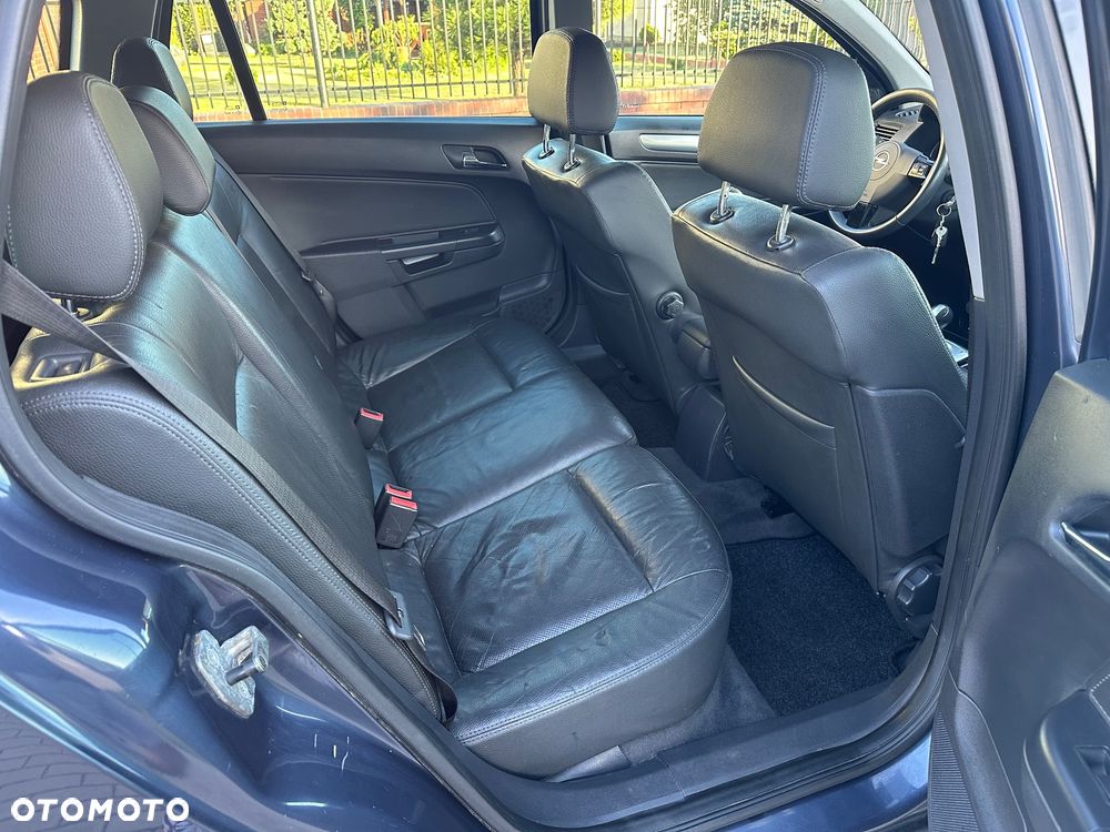 Opel Astra 1.6 Automatik Design Edition - 29