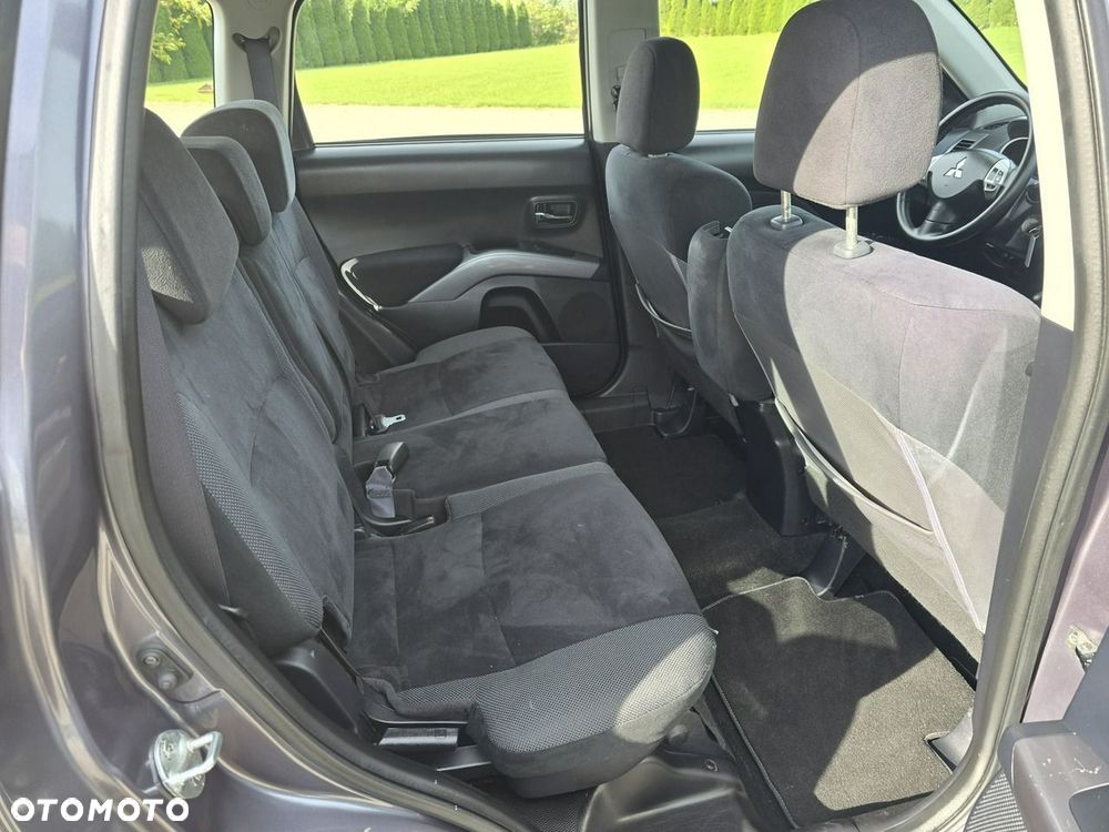 Mitsubishi Outlander - 21