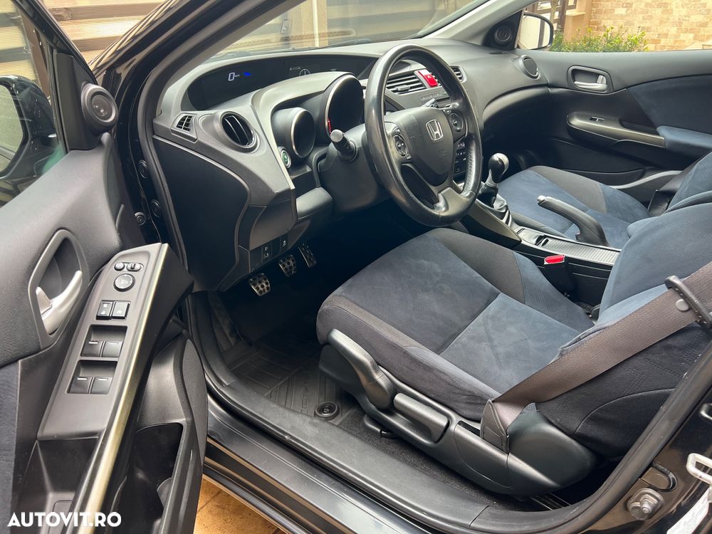 Honda Civic 1.8i Exec - 25