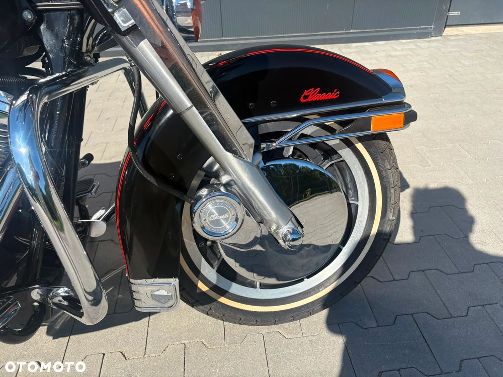 Harley-Davidson FLH Electra Glide - 16