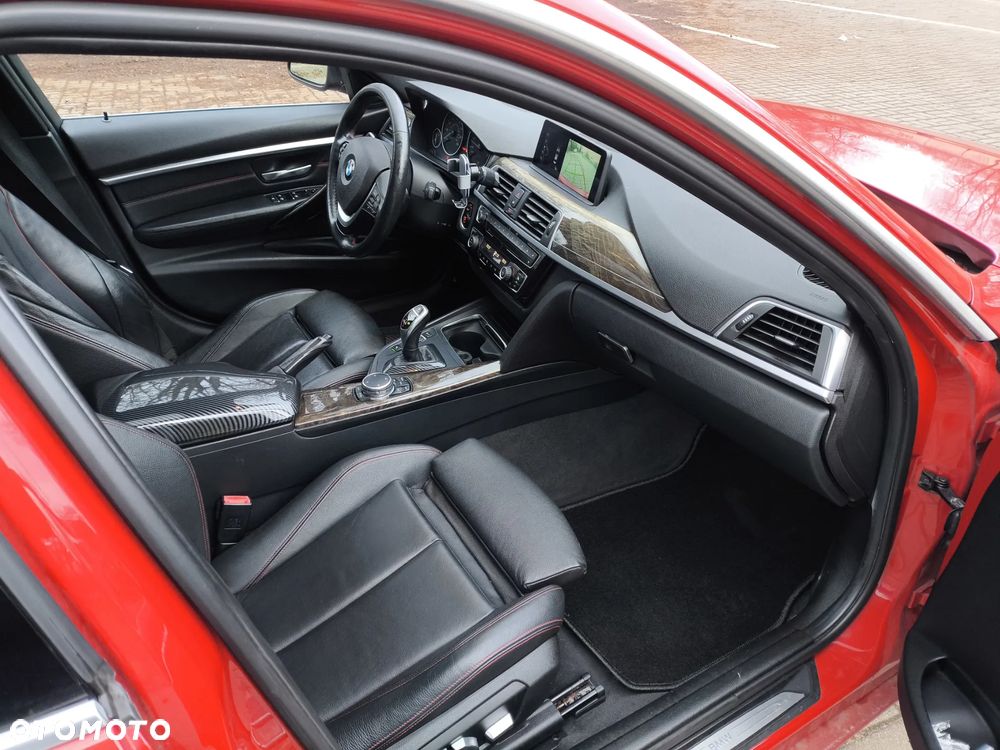 BMW Seria 3 330i xDrive Sport Line Sport - 10