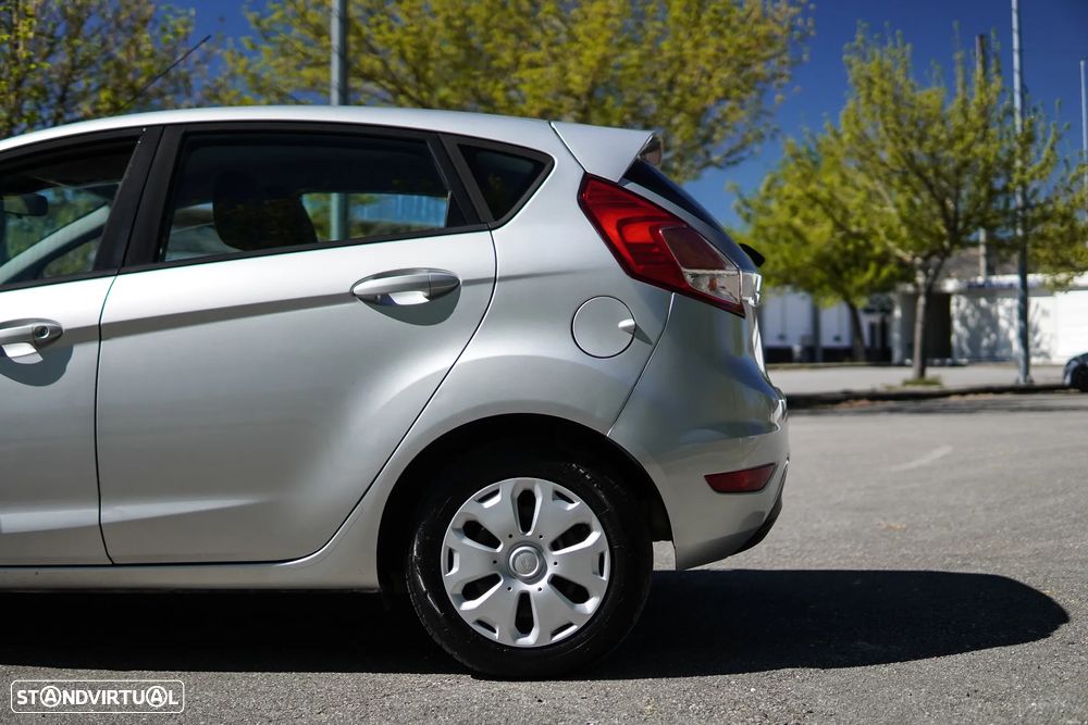 Ford Fiesta 1.5 TDCi Titanium ECOnetic - 24