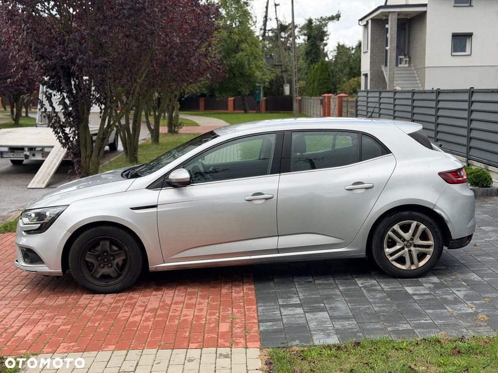 Renault Megane 1.5 Blue dCi Zen - 8