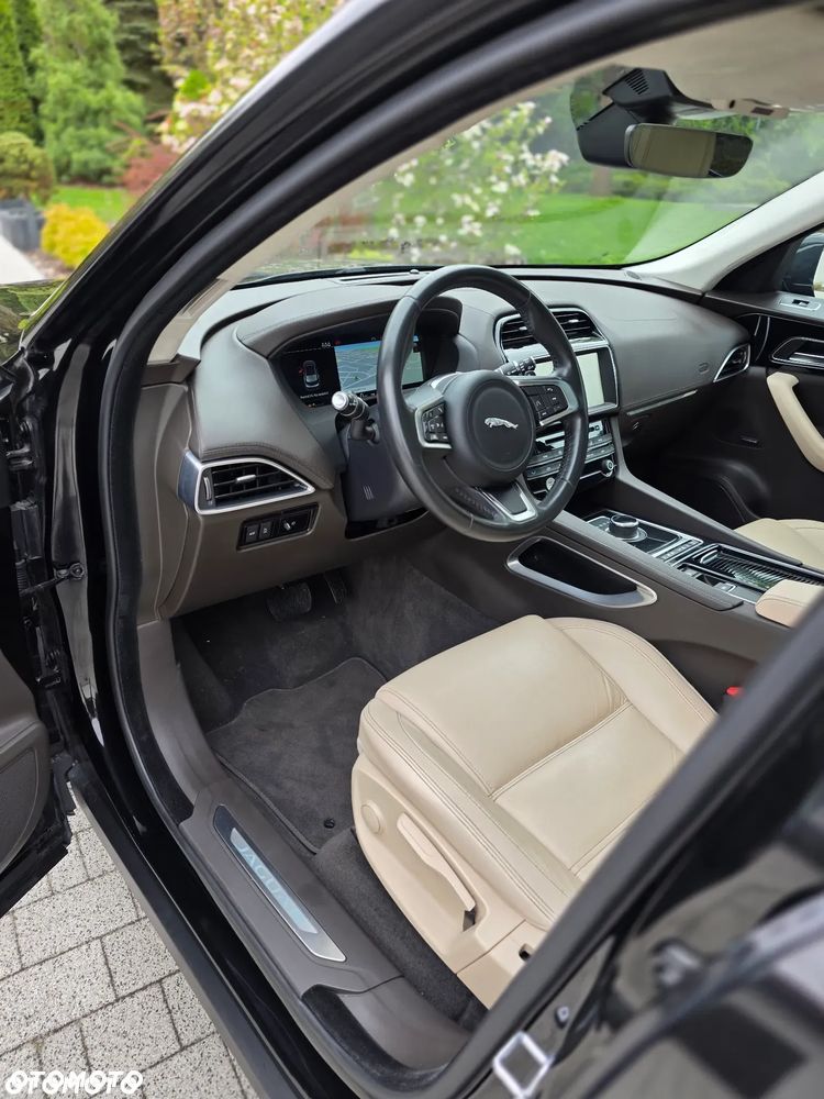 Jaguar F-Pace 2.0 i4D AWD Prestige - 13