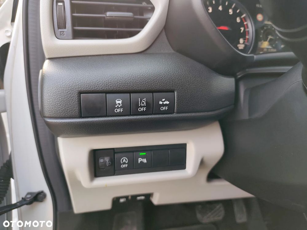 Suzuki Swift 1.2 Dualjet SHVS Premium Plus CVT - 20