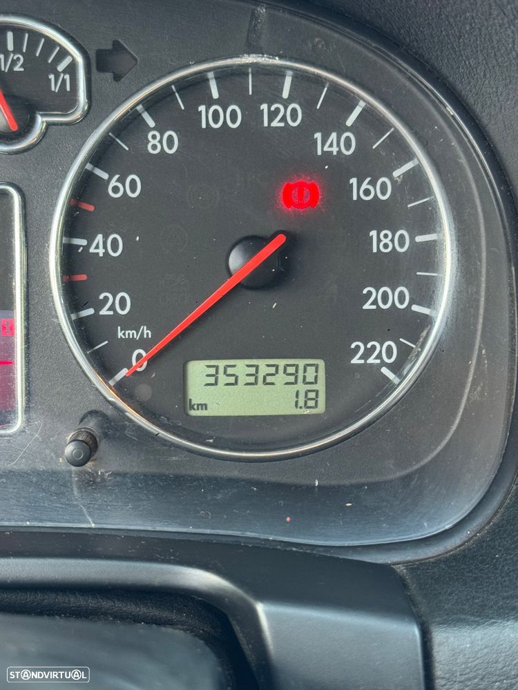 VW Golf 1.9 TDi Highline - 8