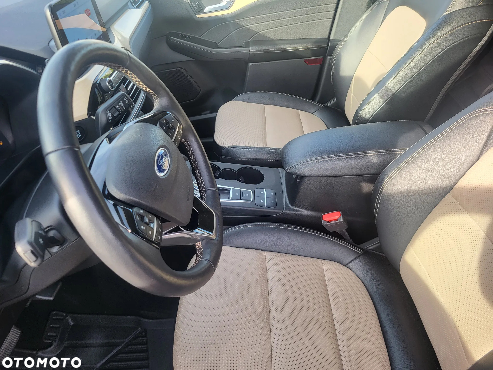 Ford Escape 2.0 EcoBoost AWD Titanium - 13