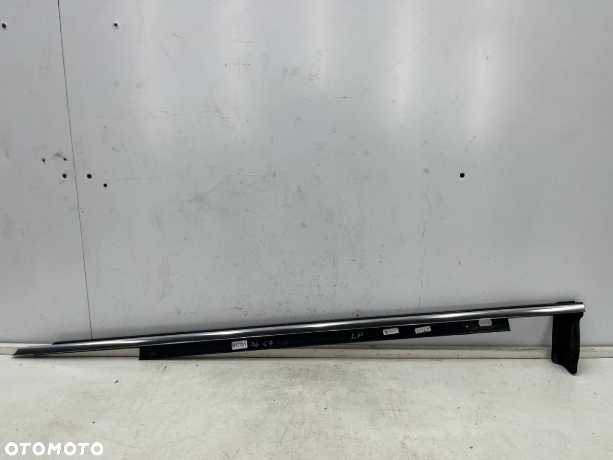 Listwa Audi A6 C7 10-18r. LEWA przednia listwa zgarniająca zewnętrzna drzwi lewy przód 4g0853283 - 1