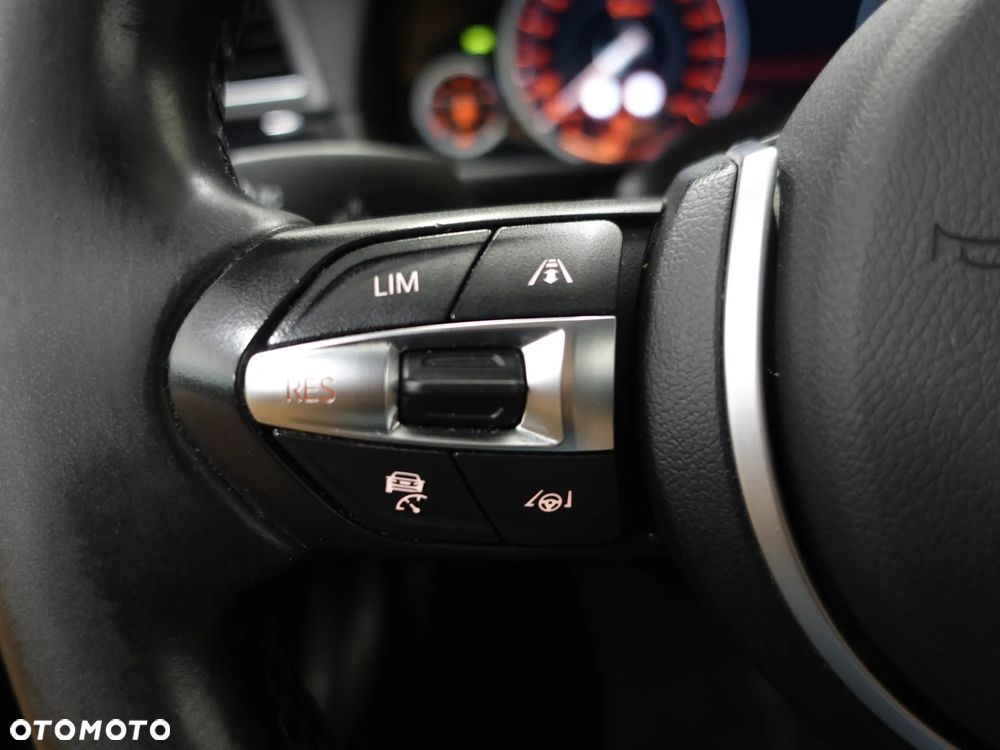 BMW Seria 5 - 38