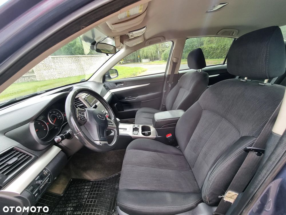 Subaru Legacy - 18