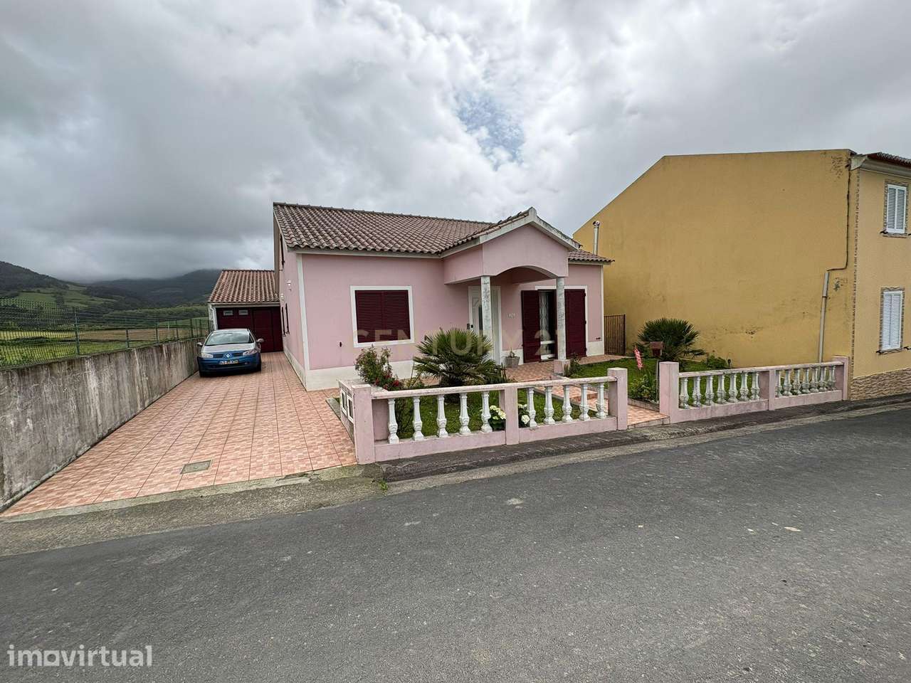 Moradia V3 com Terreno de 1.392 m² na Lomba do Pomar – Povoação - Grande imagem: 2/20