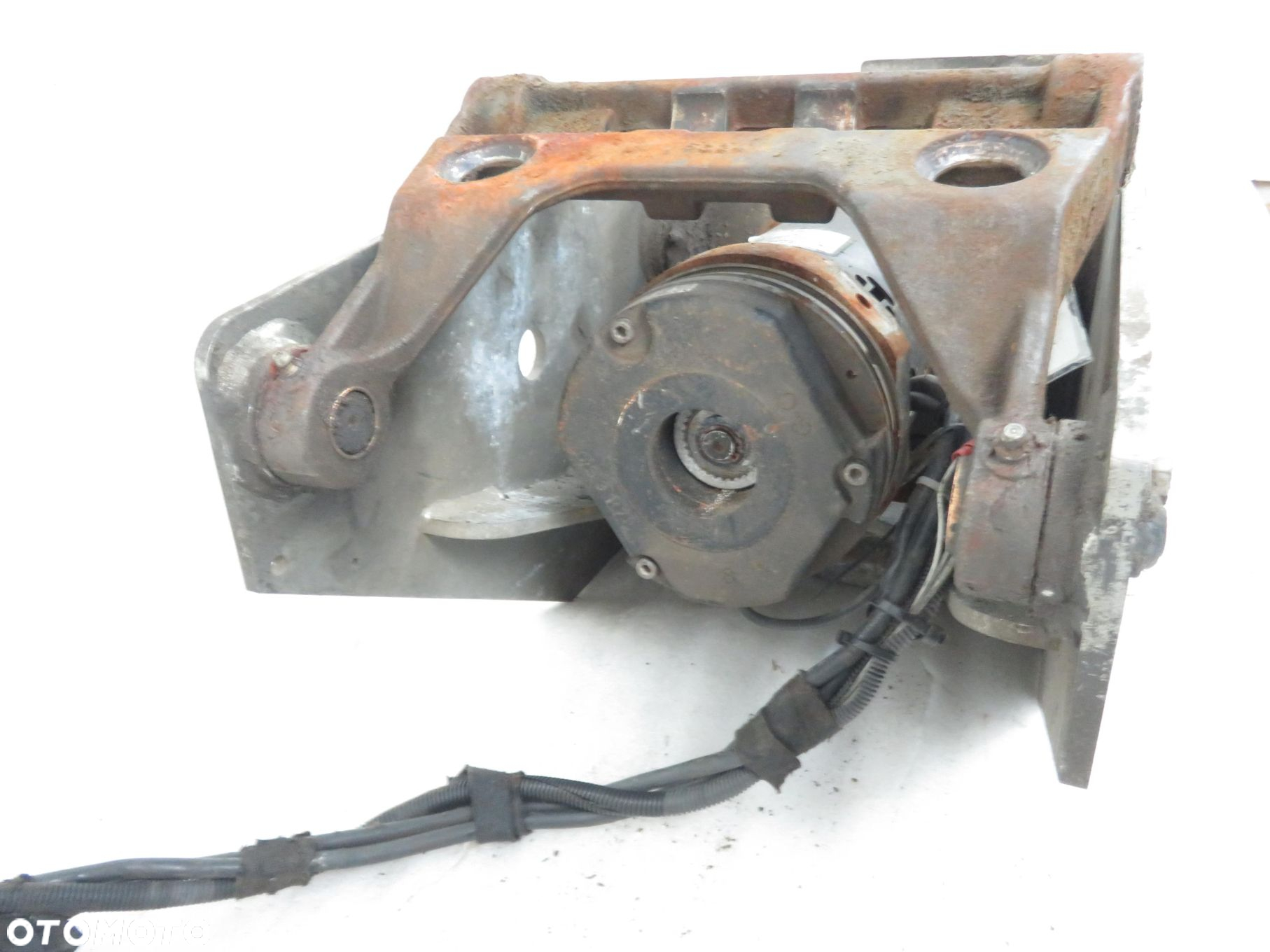 SILNIK NAPEDU WOZKA TOYOTA 7SLL16 TTL140B ; TTL140B DS41 - 7