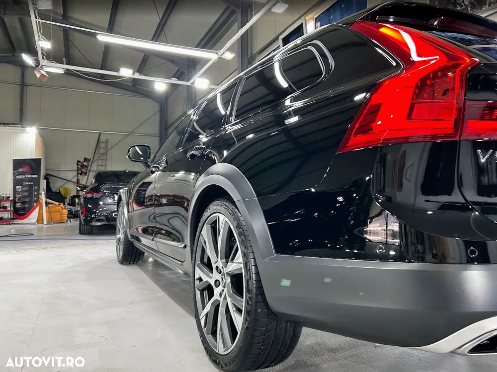 Volvo V90 Cross Country D5 AWD Geartronic Pro - 18
