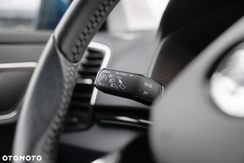 Skoda Karoq 1.5 TSI ACT Style DSG - 25