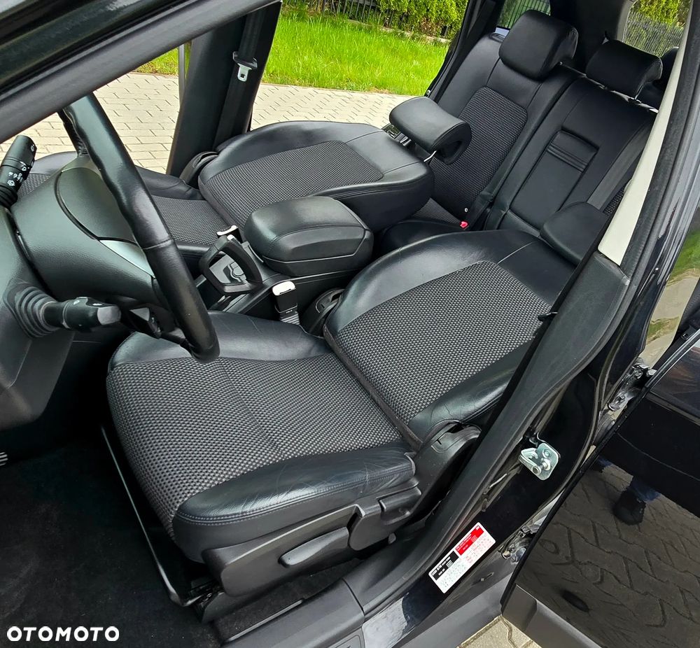 Chevrolet Captiva 2.4 4WD 7 Sitzer LT - 25