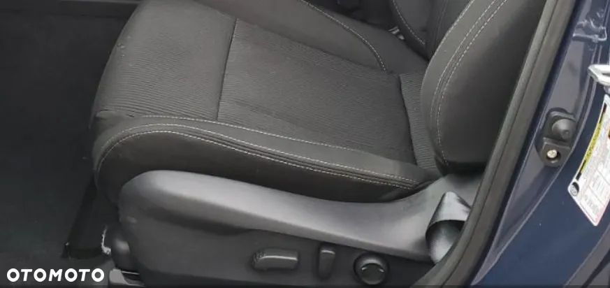 Subaru Legacy - 39