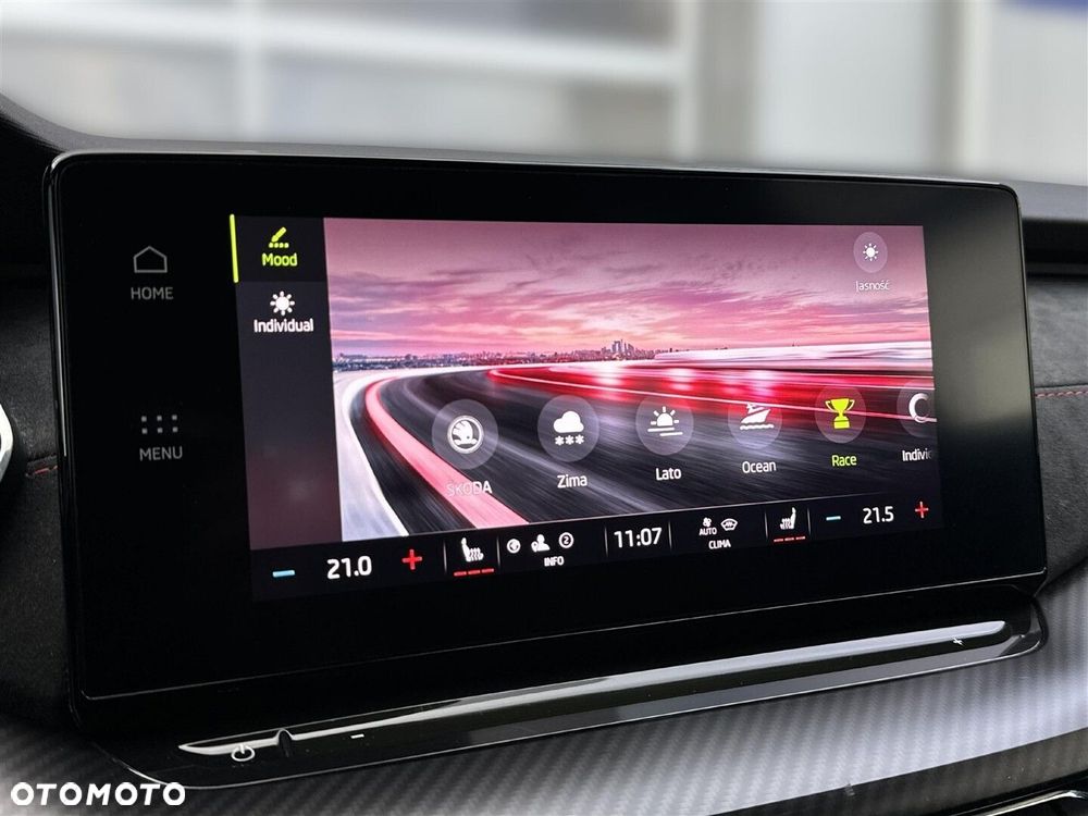 Skoda Octavia 2.0 TDI RS DSG - 23