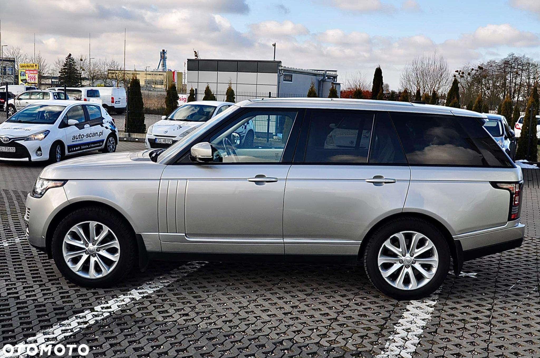 Land Rover Range Rover P400 HSE - 4