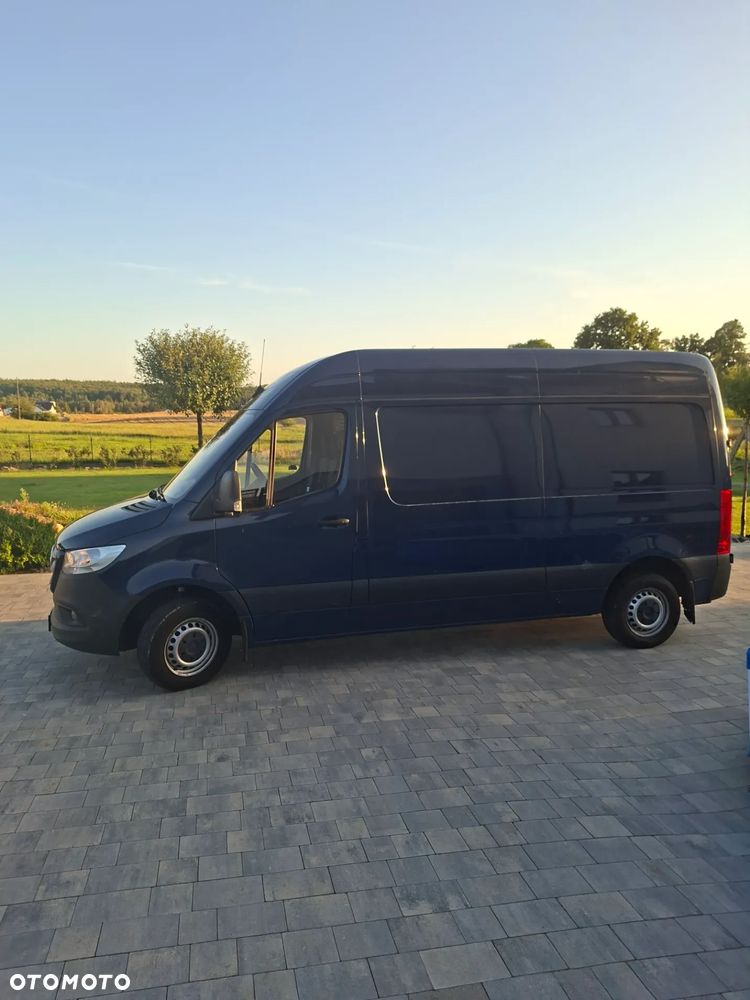 Mercedes-Benz Sprinter - 1