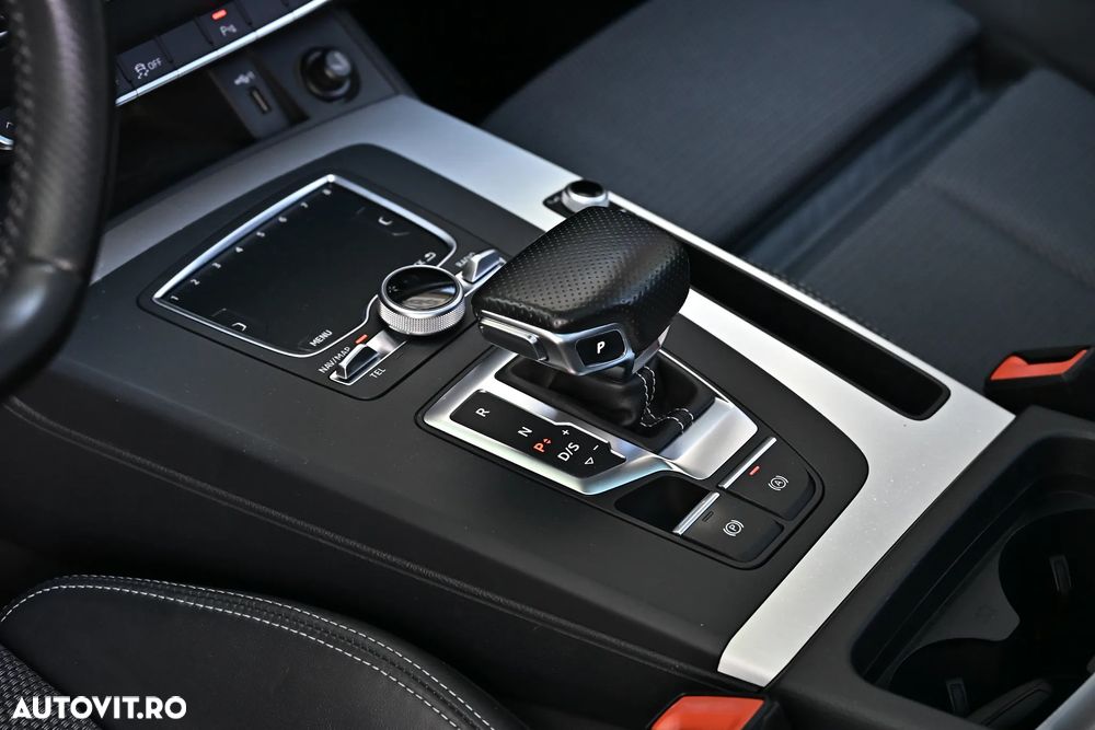 Audi Q5 2.0 40 TDI quattro S tronic Sport - 12