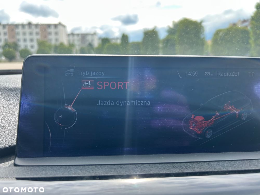 BMW Seria 3 330d Sport Line - 23