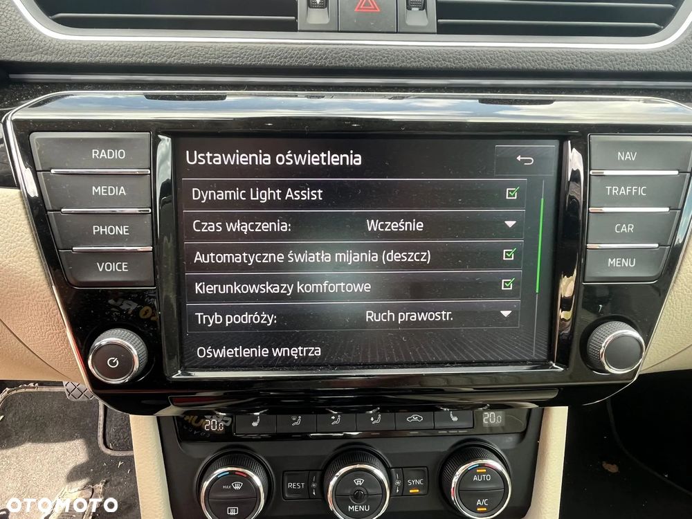 Skoda Superb 2.0 TSI 4x4 L&K DSG - 11