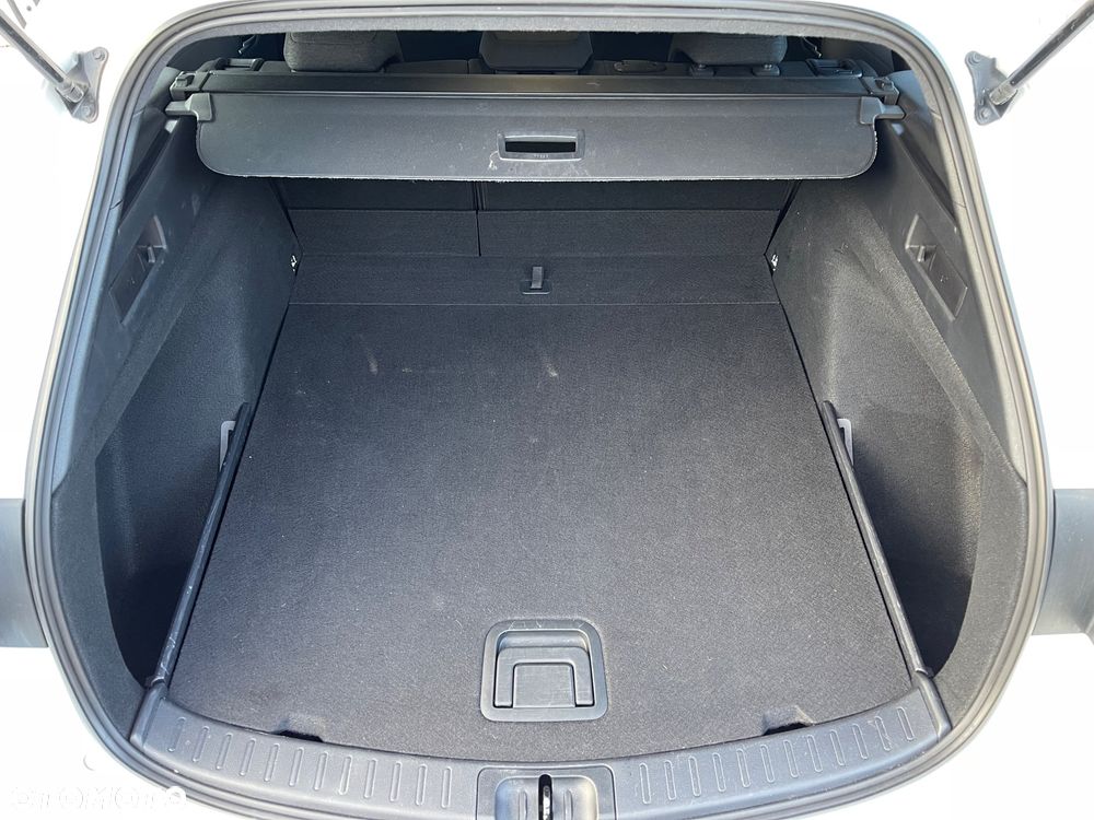 Toyota Corolla 1.8 Hybrid Comfort - 12