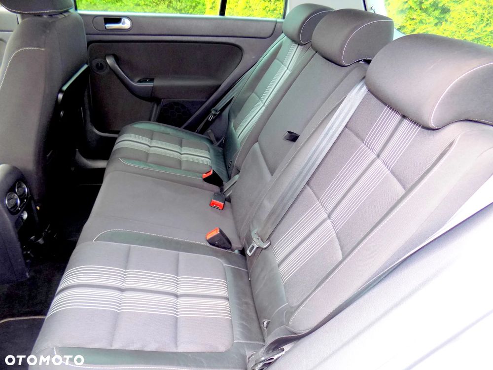 Volkswagen Golf Plus 2.0 TDI DSG Comfortline - 15