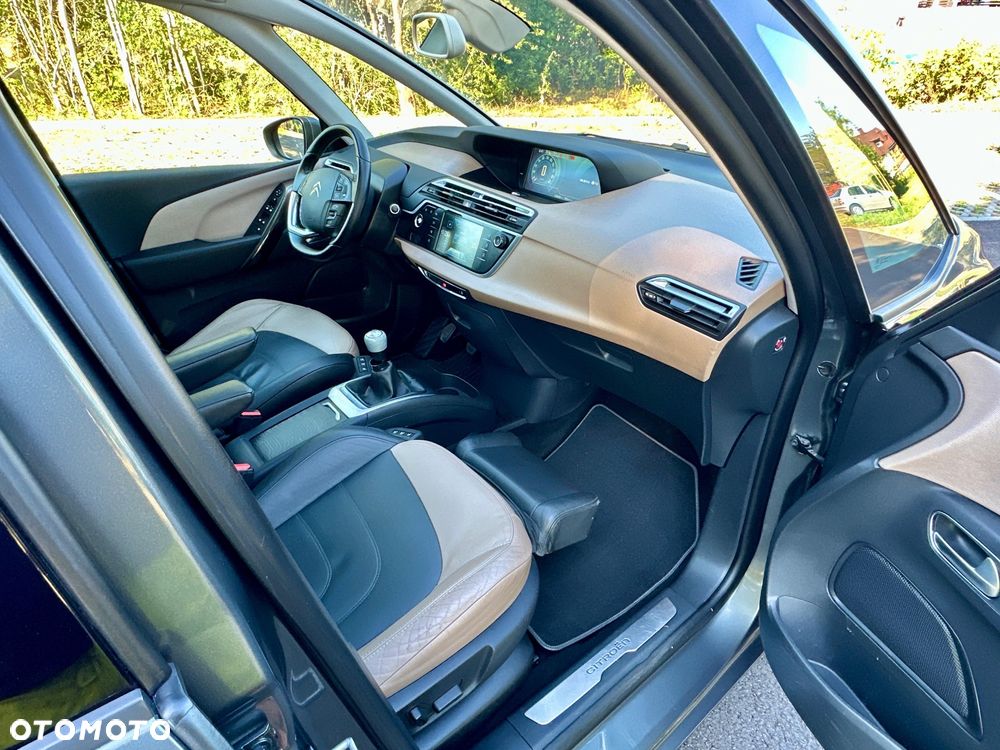 Citroën C4 Picasso - 16