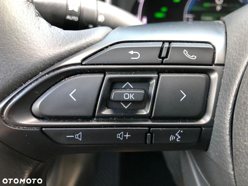 Toyota Yaris Hybrid 1.5 Style - 27