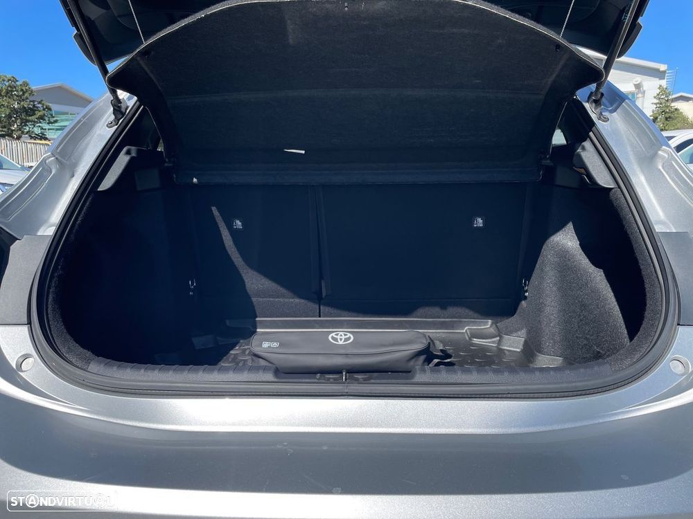 Toyota Corolla 1.8 Hybrid Comfort Plus - 11