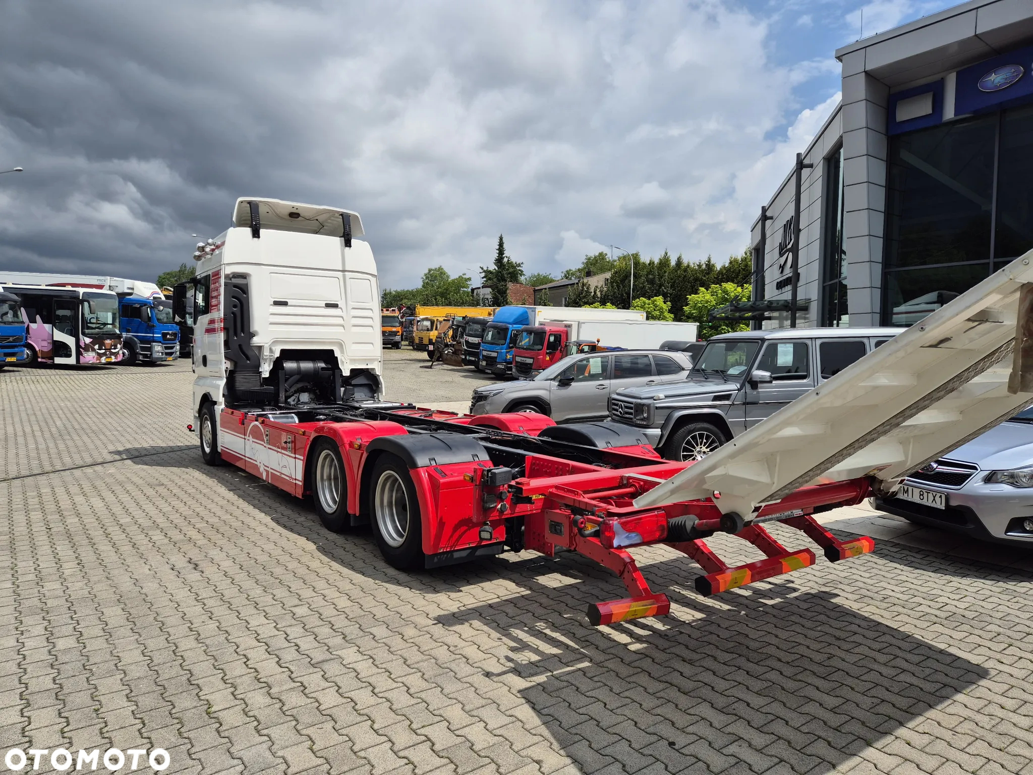 MAN TGX 28.420 6X2-2 LL / ZESTAW DO PRZEWOZU KONTENRÓW / NISKI BDF / DŁUGA RAMA  / NACZEPA HFR KM 20 / SUPER STAN / 1 WŁ  / SYPIALKA 2 ŁÓZKA / EURO 6 - 9