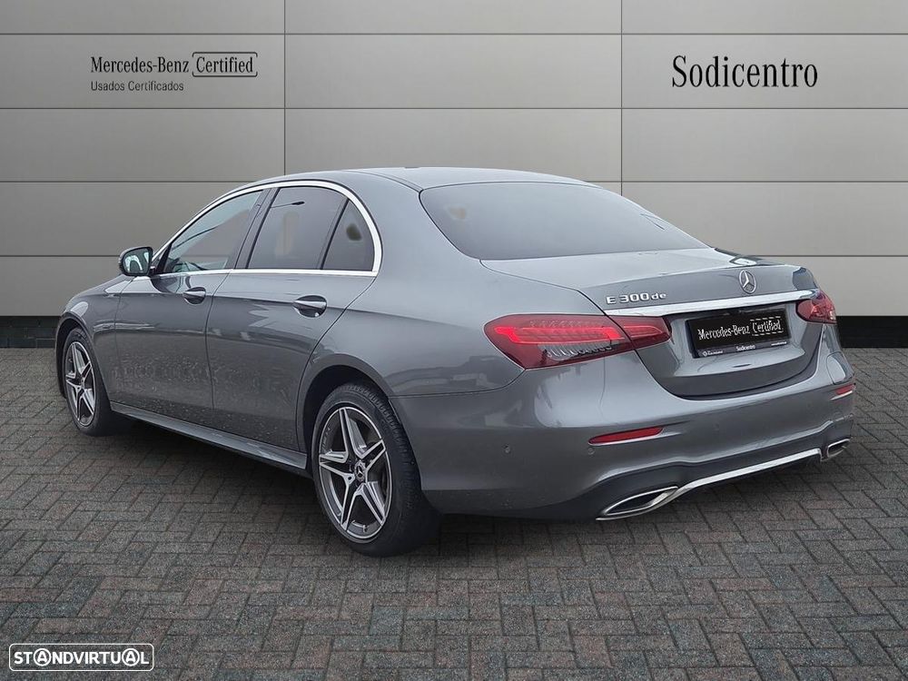 Mercedes-Benz E 300 de AMG Line - 3