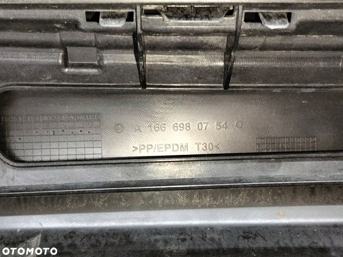 Listwa nakładka progowa lewa MERCEDES ML M-KLASSE W166 11- AMG - 6