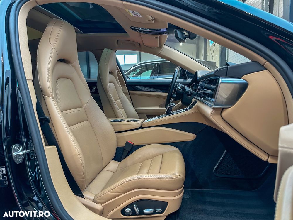 Porsche Panamera - 27