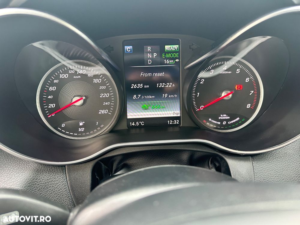 Mercedes-Benz C - 8