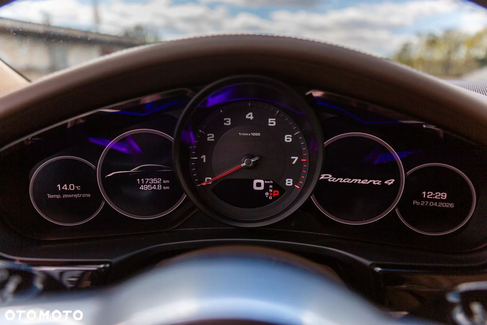 Porsche Panamera 4 Executive - 16