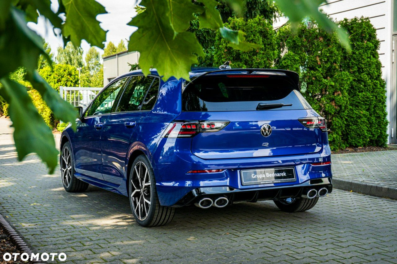 Volkswagen Golf - 26