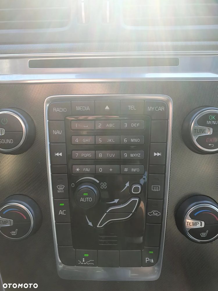 Volvo XC 60 DRIVe R Design - 10