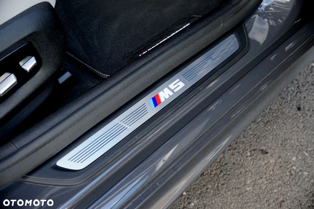 BMW M5 Standard - 24