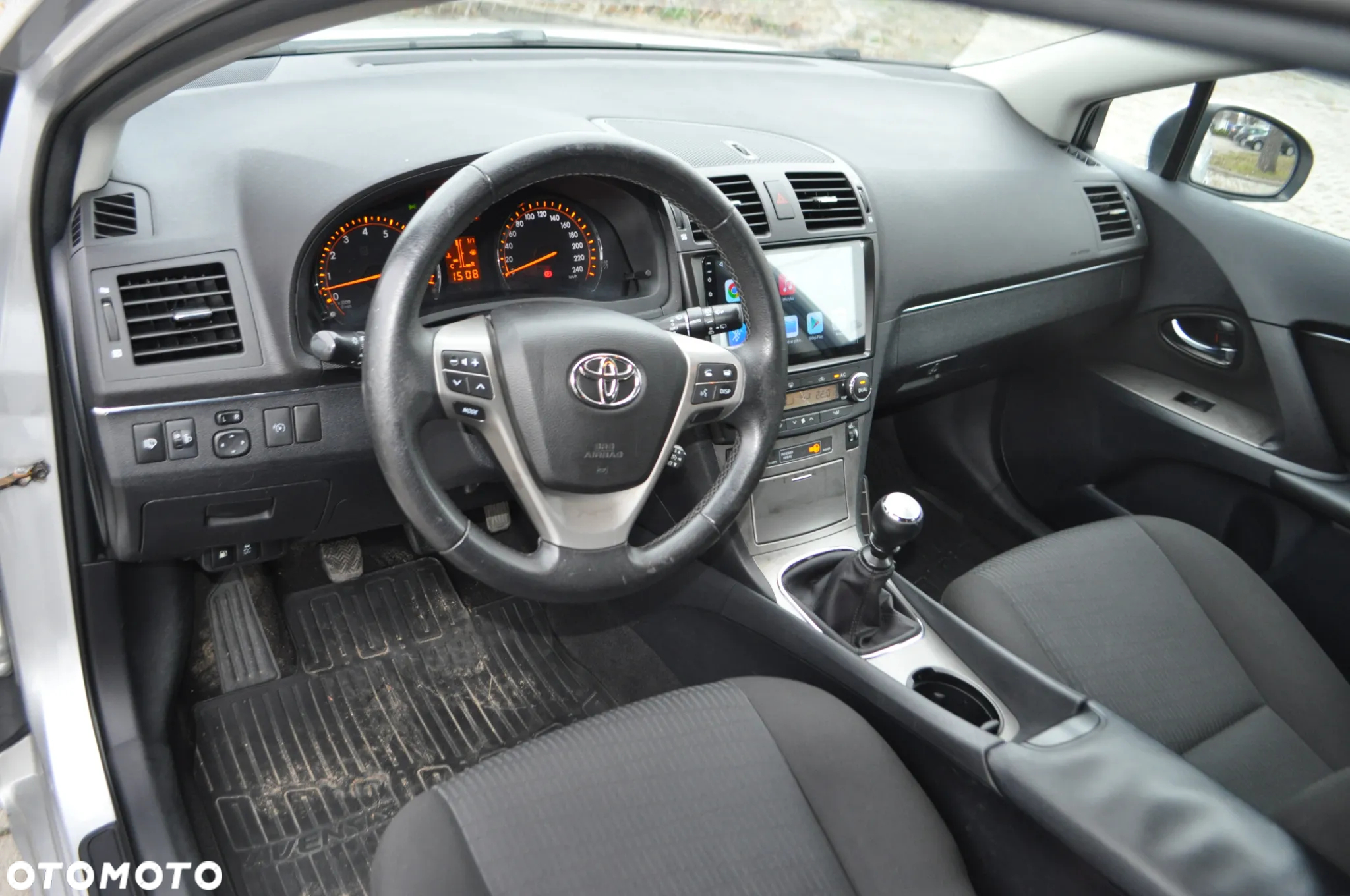Toyota Avensis 1.8 Active - 24