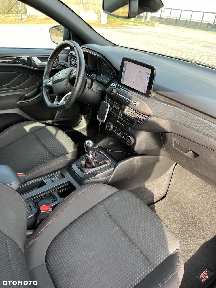 Ford Focus 1.0 EcoBoost ST-Line - 10