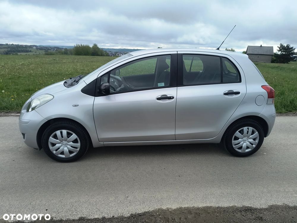 Toyota Yaris 1.0 Entry - 3